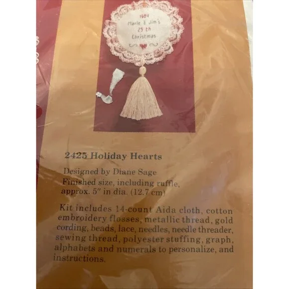 New Creative Circle #2425 Holiday Hearts Cross Stitch Kit Christmas - Picture 3 of 5